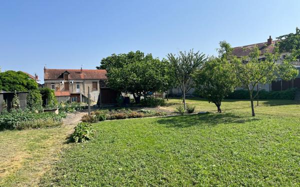 Terrain à vendre    Montluçon