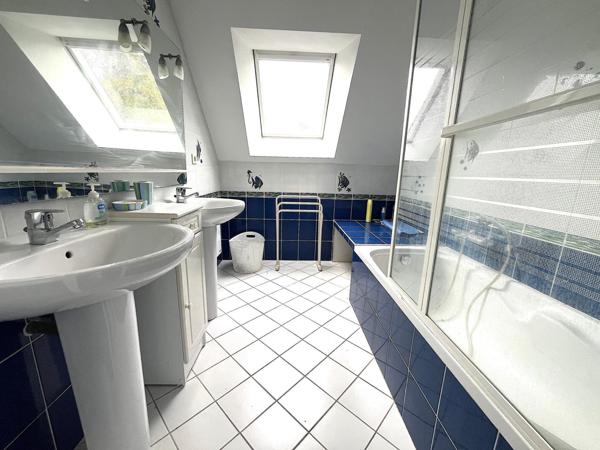 Maison à LARMOR-BADEN, 56870 - 5 pièces 107m²