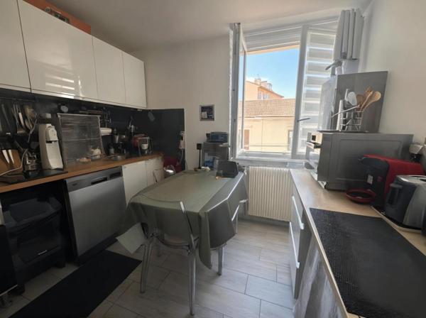 Appartement à vendre 58 m2 - 1er étage - 3 pièces ROANNE (42) - SECTEUR GARE - BALCON - CAVE - Loué