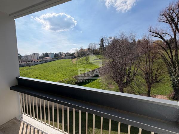 Appartement Voiron de 3 pièce(s de 60 m²