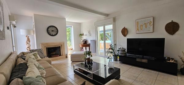 HOSSEGOR(40) - VASTE VILLA AVEC PISCINE - PROCHE DE LA FORET - CALME ABSOLU