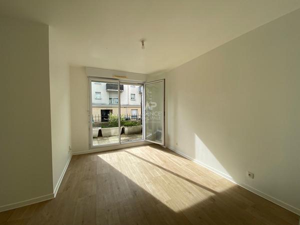 Appartement Cergy 1 pièce(s) 23.87 m2 Loyer 700 €/mois charges comprises **  - Référence  MG11261