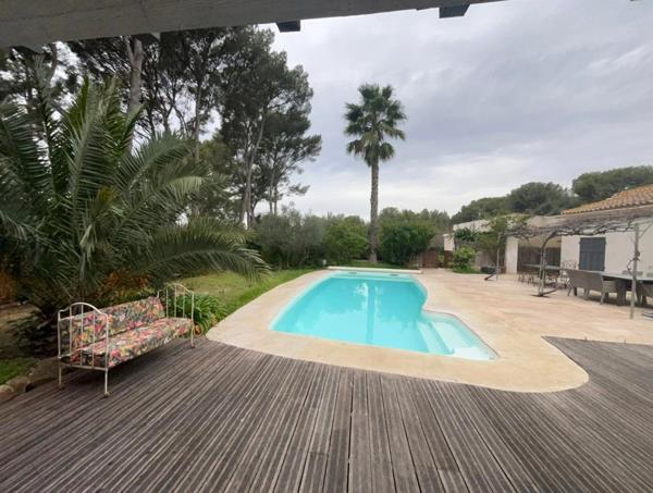 Maison à vendre 7 pièces SANARY SUR MER (83)