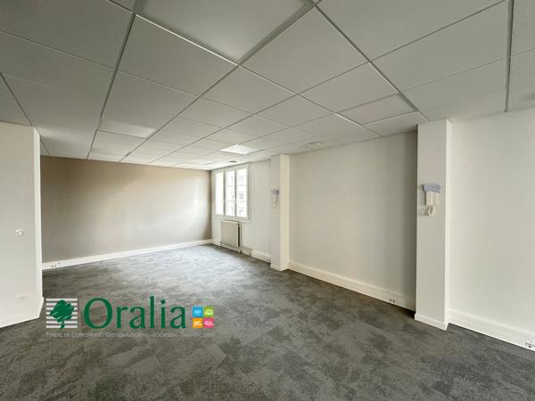 Local commercial · Location Villefranche Sur Saone (69400) 79m²