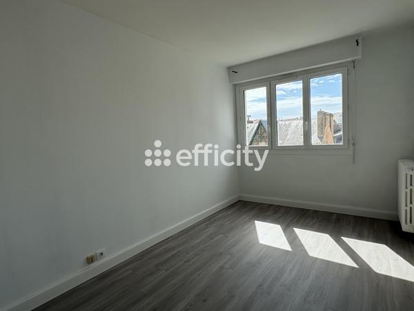 Appartement
         3 pièces
        - 58 m² Exclusivité 315 000 € *