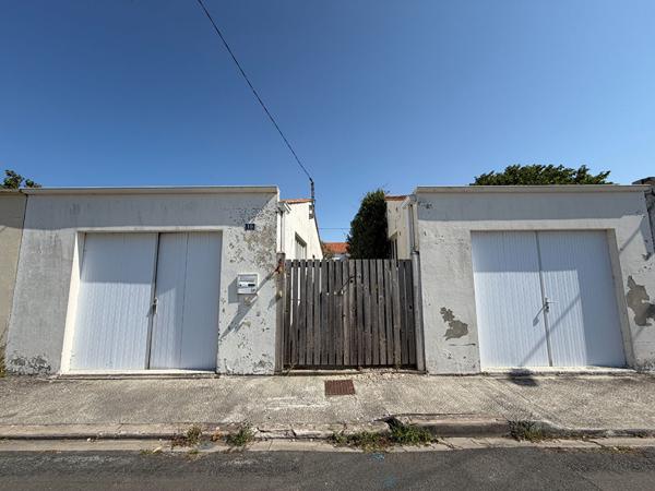 Maison familiale 4 pièces avec 2 garages à Port-des-Barques
