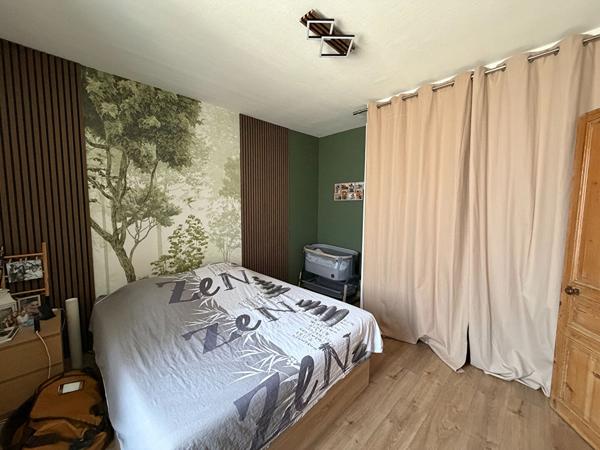 Maison familiale 4 pièces avec 2 garages à Port-des-Barques