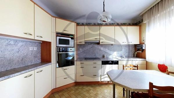 Vente                                                      Maison
                        
                     6 pièces                      138 m2                     à Knutange