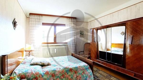Vente                                                      Maison
                        
                     6 pièces                      138 m2                     à Knutange