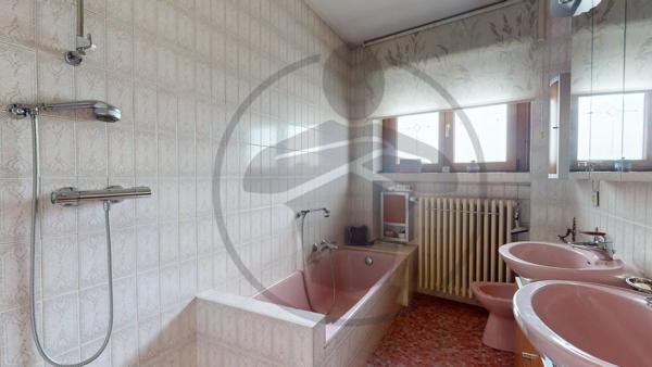 Vente                                                      Maison
                        
                     6 pièces                      138 m2                     à Knutange