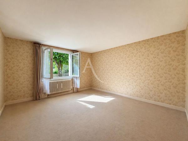 Maison Rochecorbon 10 pièce(s) 226 m2