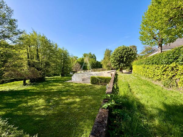 Maison Rochecorbon 10 pièce(s) 226 m2