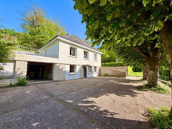 Maison Rochecorbon 10 pièce(s) 226 m2