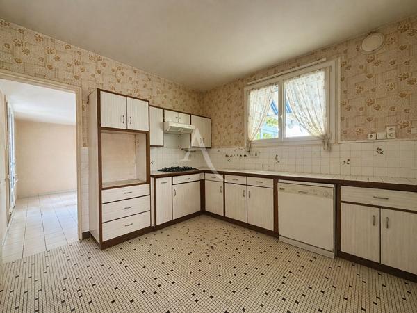 Maison Rochecorbon 10 pièce(s) 226 m2