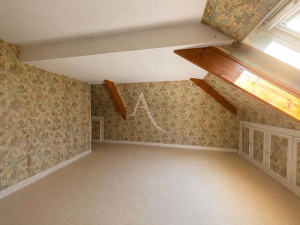 Maison Rochecorbon 10 pièce(s) 226 m2
