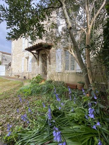 Vente maison à rénover Saint meme les carrieres, 113m² 5 pièces 128 400€ avec garage