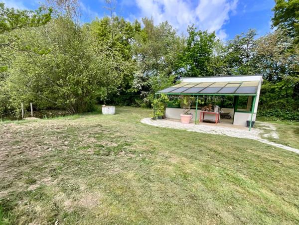 Propriété avec piscine couverte