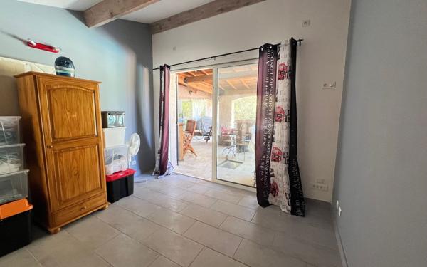 Maison à vendre    5 pièces •  Signes