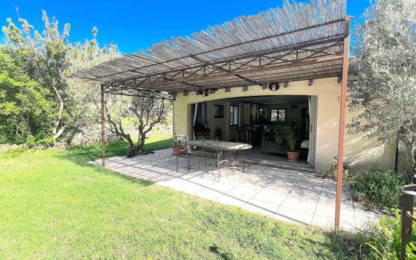 Maison à vendre    5 pièces •  Signes