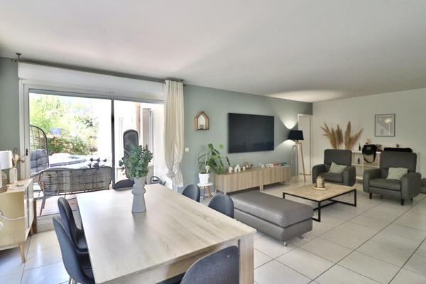 Bel appartement T4 avec jardin et entrée privative