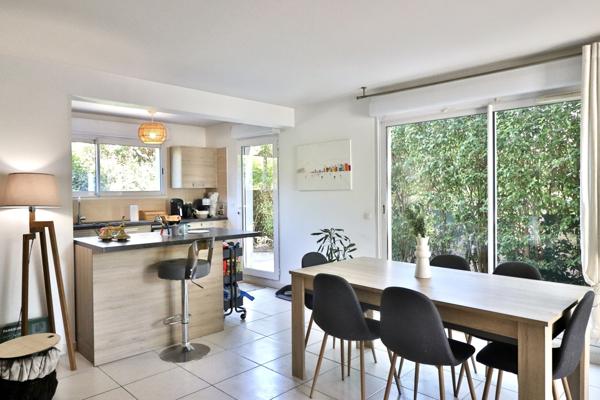 Bel appartement T4 avec jardin et entrée privative