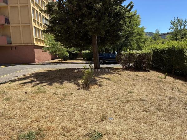 Vente                                                      Appartement
                        
                     3 pièces                      68 m2                     à Aubagne