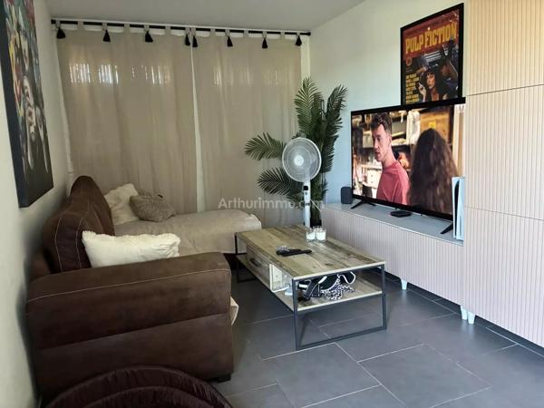 Vente                                                      Appartement
                        
                     3 pièces                      68 m2                     à Aubagne