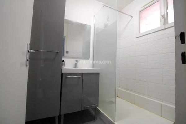 Vente                                                      Appartement
                        
                     3 pièces                      68 m2                     à Aubagne