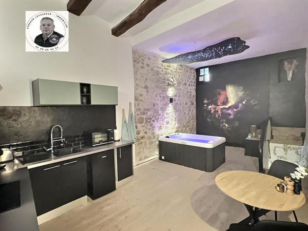 APPARTEMENT ATYPIQUE