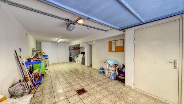 Maison Frejus 4 pièce(s) 110 m2 + double GARAGE - salon / cuisine, 3 chambres, 2 WC, salle d'eau