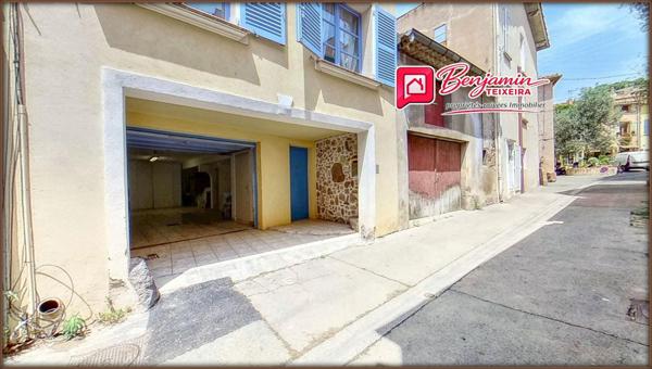 Maison Frejus 4 pièce(s) 110 m2 + double GARAGE - salon / cuisine, 3 chambres, 2 WC, salle d'eau