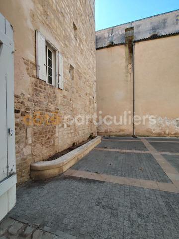 Vente
                Local commercial25,16 m² - 1 Pièce -
                    LA ROCHELLE (17000)