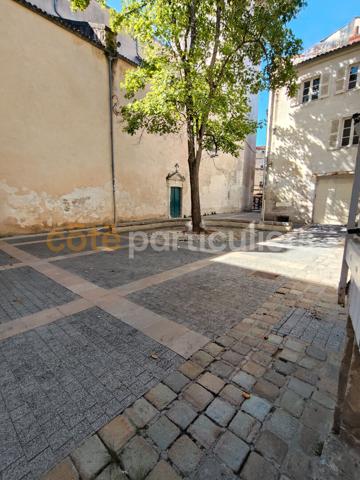 Vente
                Local commercial25,16 m² - 1 Pièce -
                    LA ROCHELLE (17000)