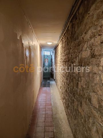 Vente
                Local commercial25,16 m² - 1 Pièce -
                    LA ROCHELLE (17000)