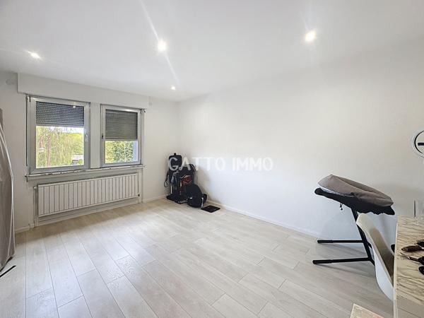 Creutzwald (57150) CREUTZWALD Immeuble de caractère avec fort potentiel