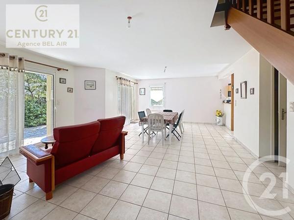 Maison à vendre  6 pièces - 113,72 m 2   PENESTIN  - 56