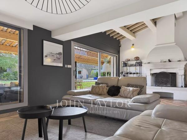 La Seyne-sur-Mer – Villa d’architecte rénovée par Maurice Sauzet avec piscine