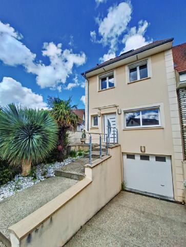 Maison Rambouillet 6 pieces 128 m2
