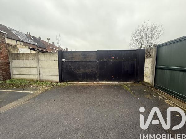 Immeuble à vendre 141 m² Avion