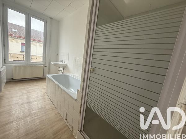 Immeuble à vendre 141 m² Avion