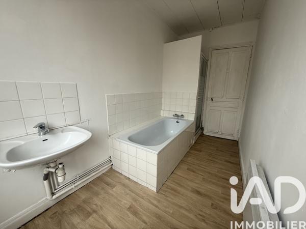 Immeuble à vendre 141 m² Avion
