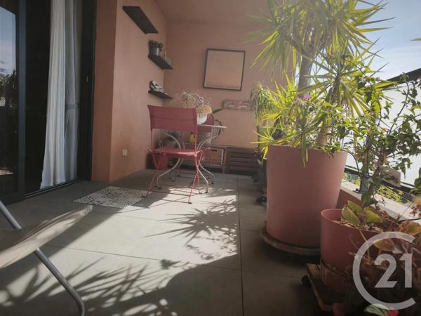 Appartement T3 à vendre  3 pièces - 83,80 m 2   LA CIOTAT  - 13