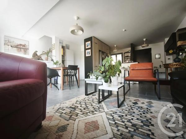 Appartement T3 à vendre  3 pièces - 83,80 m 2   LA CIOTAT  - 13