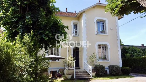 MAISON À VENDRE DE 7 PIÈCES DE 180,00 M²
