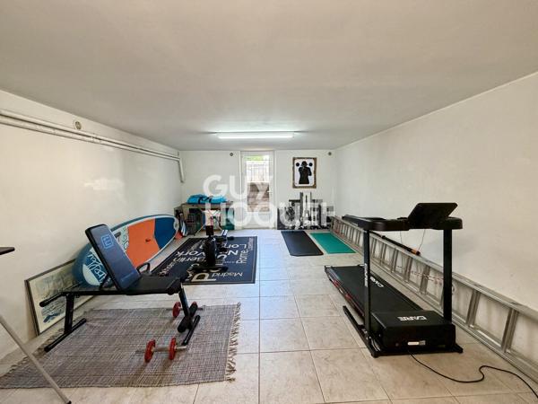 MAISON À VENDRE DE 7 PIÈCES DE 180,00 M²