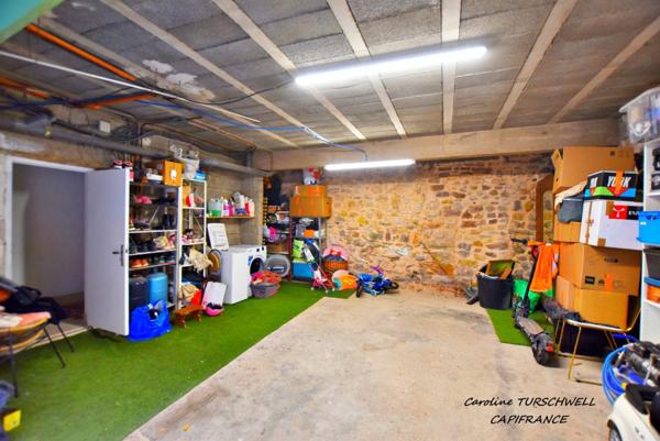 CUERS (83) - TRES JOLIE MAISON DE VILLE RENOVEE DE 110M² AVEC GRAND GARAGE - AU CALME - TOUT A PIED - AUCUN TRAVAUX