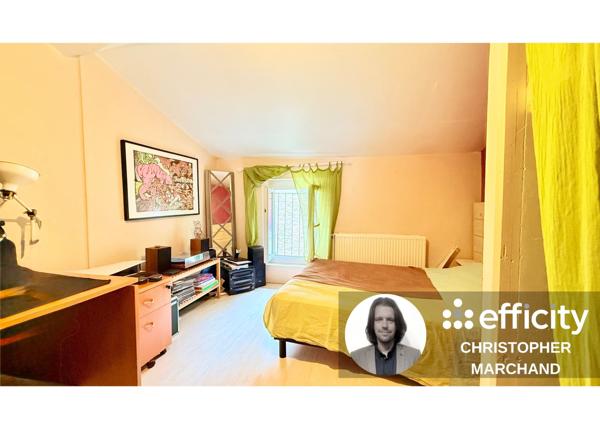 Maison
         4 pièces
        - 102 m² 165 000 € *