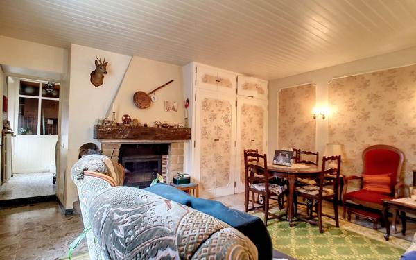 Maison à vendre    2 pièces •  Ruffey-lès-Echirey