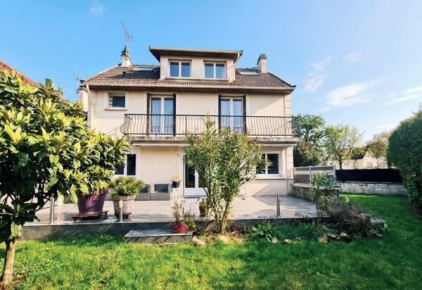 Maison Tremblay En France - 125 m2 - Sous-sol Total - Secteur recherché