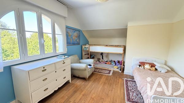 Maison à vendre 6 pièces 165,93 m² Vaux-le-Pénil
